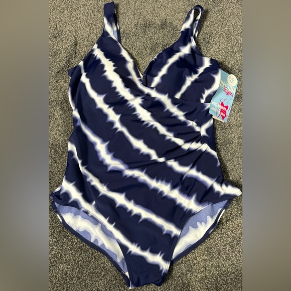 NWT CHRISTINA SWIMWEAR ONE-PIECE 18D-Cup Navy & White Surplice Waist Minimize - Picture 1 of 6